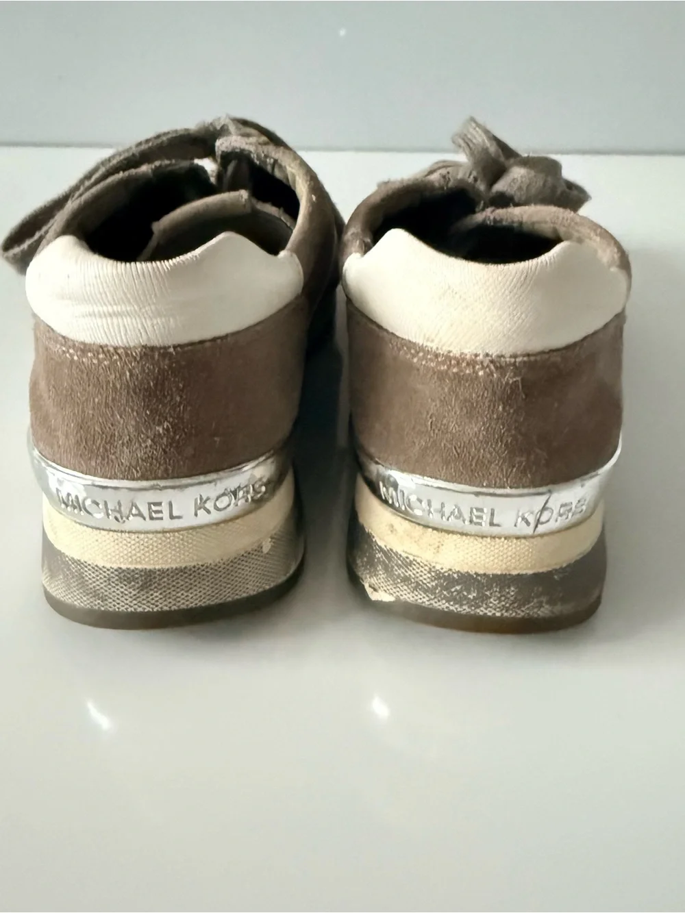 Michael Kors Allie Women's Sz8,5 Gray Suede Trainer Fashion Sneakers